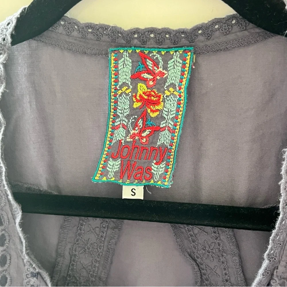 Johnny Was Gray Short Sleeve eyelet Embellished Blouse - Picture 6 of 9